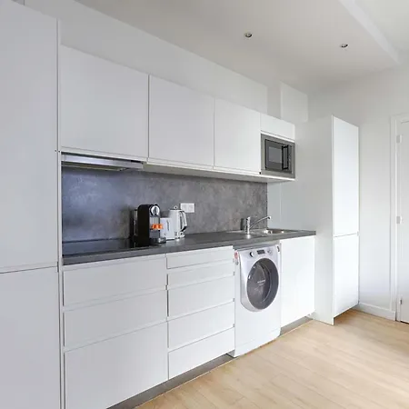 De Charme Proche De La Tour Eiffel 1br Apartment